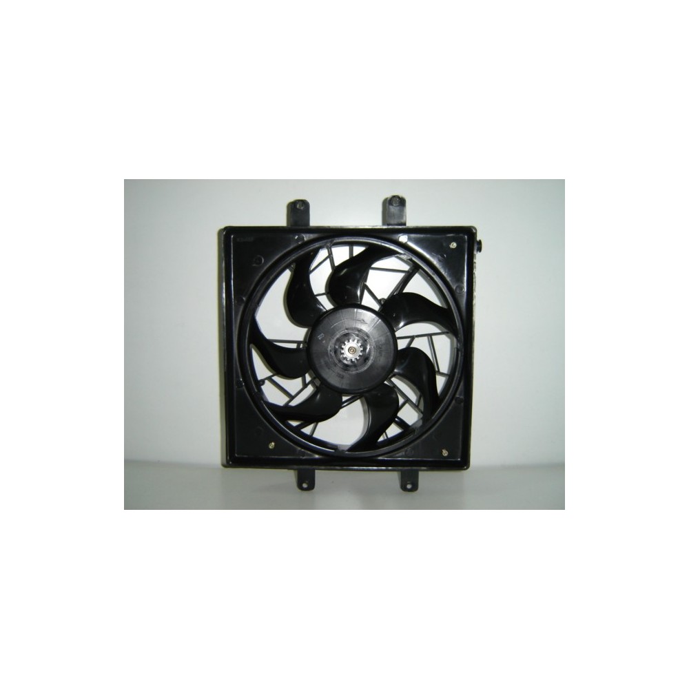 Compra ELECTROVENTILADOR RAD. HYUNDAI HYUNDAI PONY 90-94 al mejor precio en todocarrocería.com