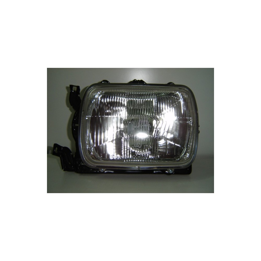 Compra FARO DERECHO BEDFORD BEDFORD BRAVA 88- al mejor precio en todocarrocería.com