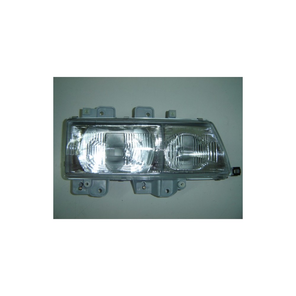 Achetez PHARE DROIT ISUZU ISUZU NKR 96- au meilleur prix sur todocarrocería.com