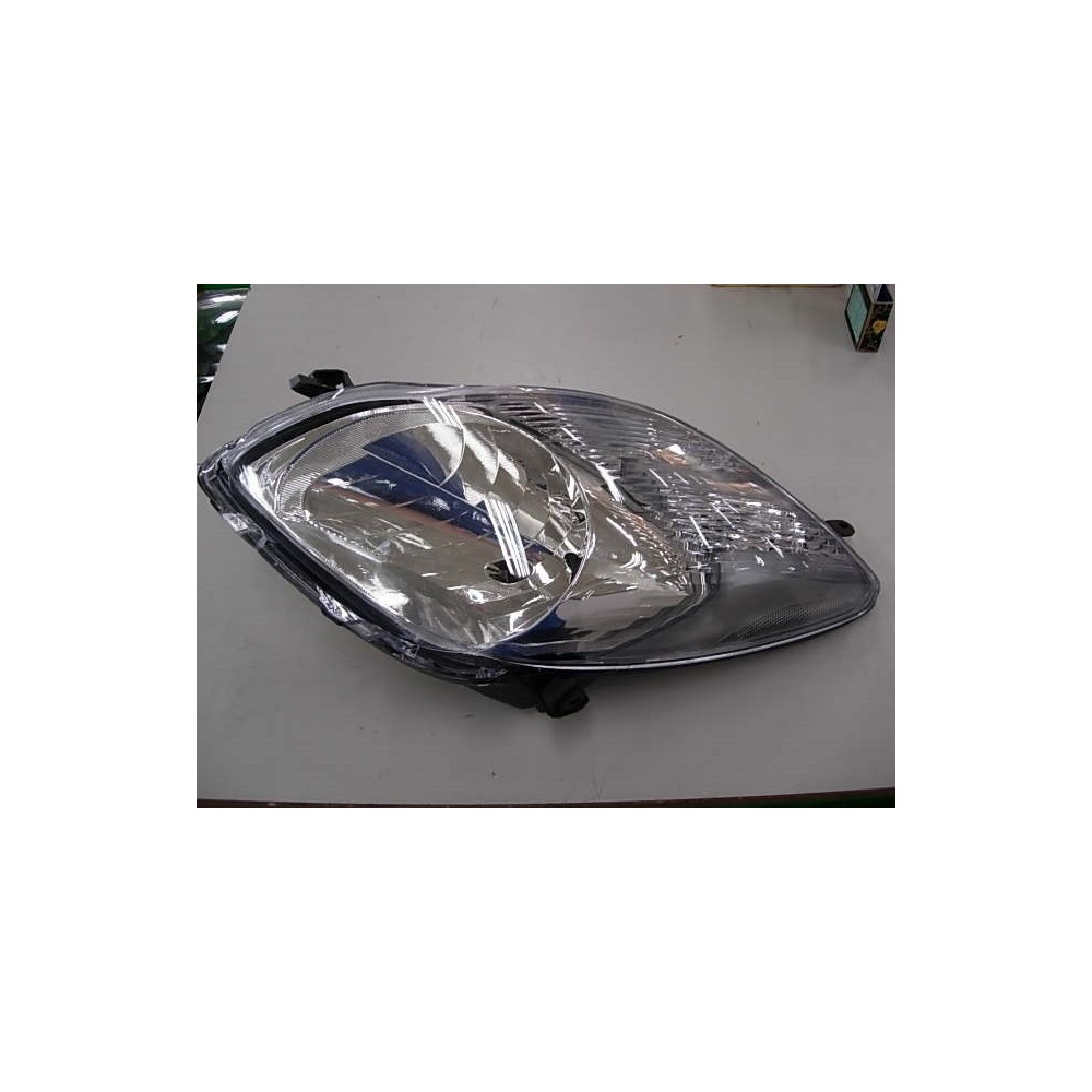Achetez PHARE DROIT AVEC MOTEUR ÉLECTRIQUE I/CHROME (T/VALEO) TOYOTA TOYOTA YARIS 09- au meilleur prix sur todocarrocería.com