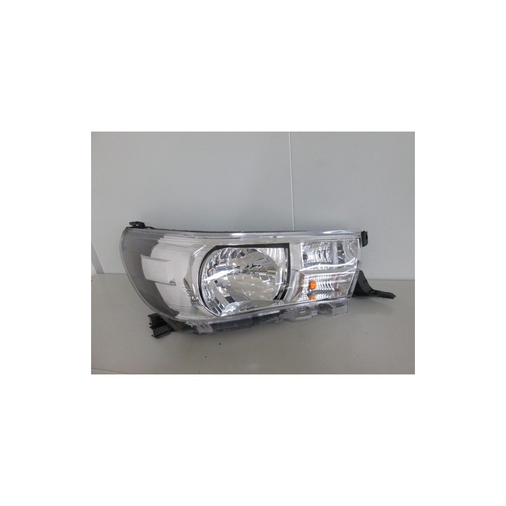 Achetez PHARE DROIT ÉLECTRIQUE (H4) TOYOTA TOYOTA HILUX 16- au meilleur prix sur todocarrocería.com