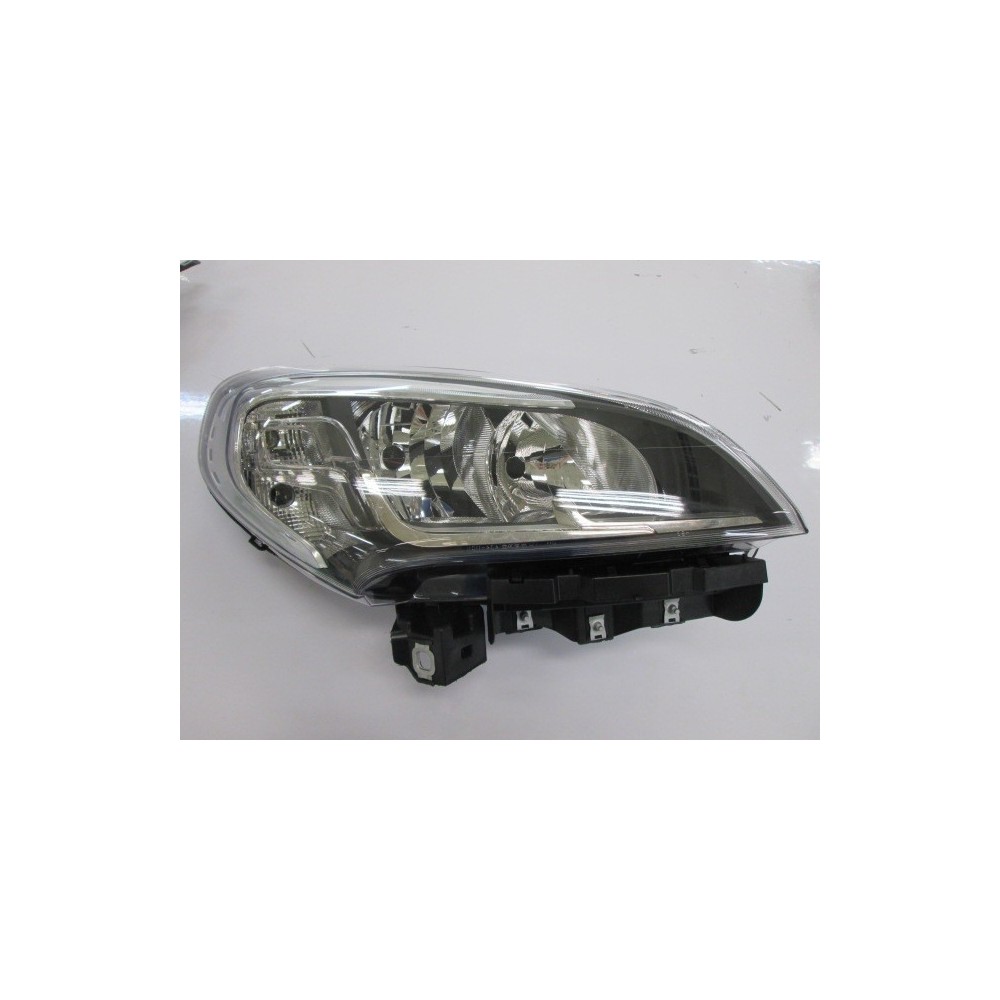 Compra FARO DERECHO ELÉCTRICO CON MOTOR (H7/H7) FIAT FIAT DOBLO 15- al mejor precio en todocarrocería.com