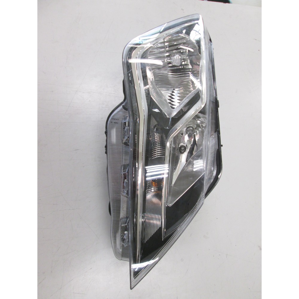 Compra FARO DERECHO ELÉCTRICO CON MOTOR I/NEGRO (H7/H7) SEAT SEAT TOLEDO 12- al mejor precio en todocarrocería.com