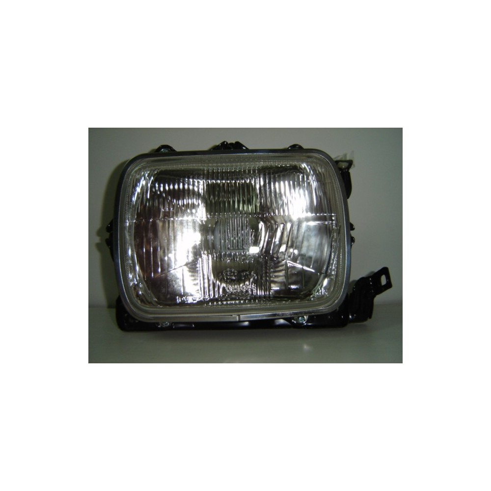 Compra FARO IZQUIERDO BEDFORD BEDFORD BRAVA 88- al mejor precio en todocarrocería.com