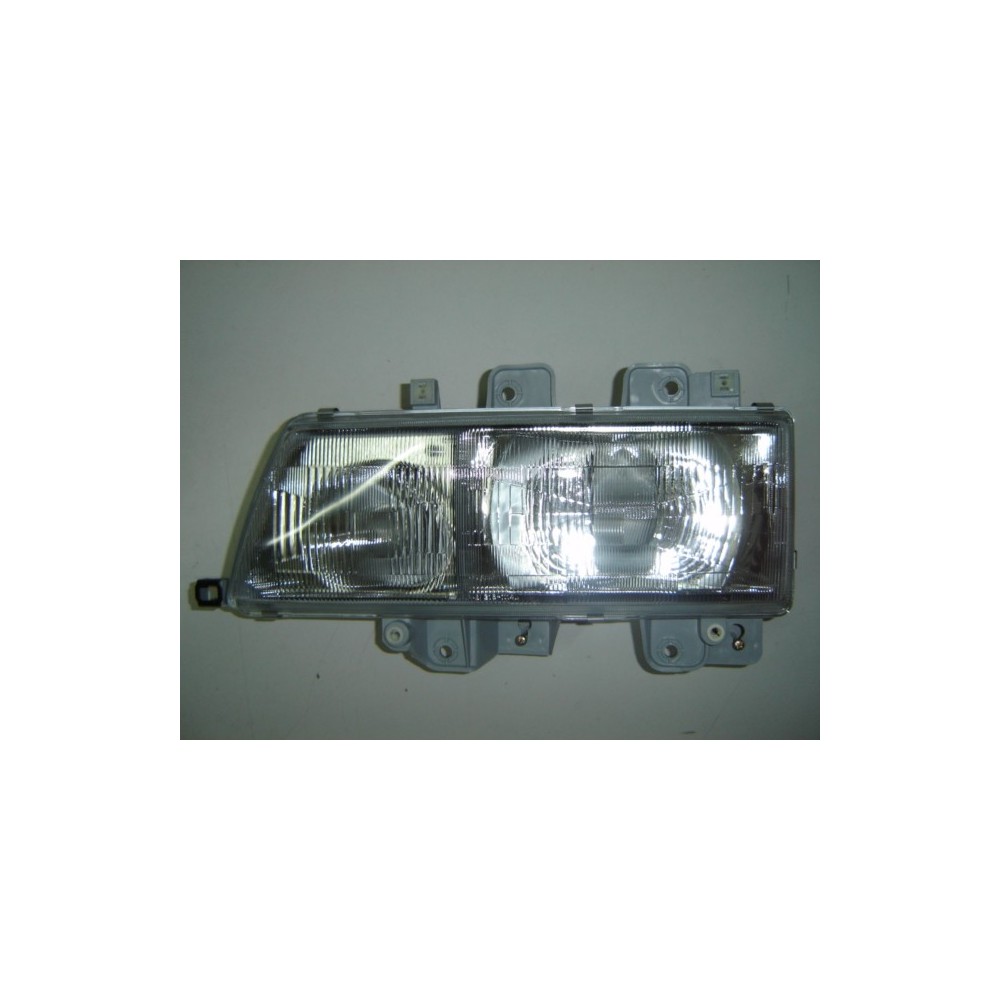 Achetez PHARE GAUCHE ISUZU ISUZU NKR 96- au meilleur prix sur todocarrocería.com