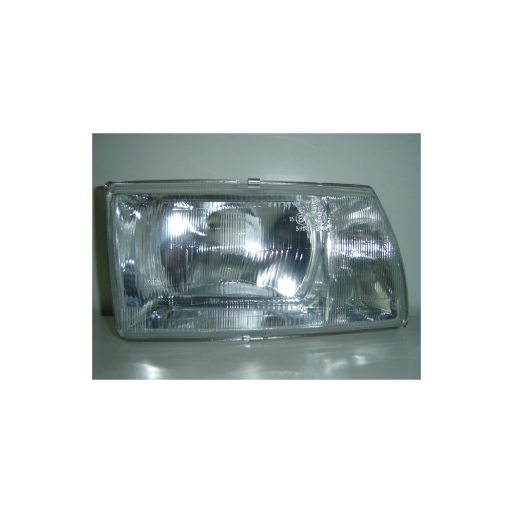 Achetez PHARE GAUCHE AVEC CLIGNOTANT BLANC CITROEN CITROEN C15 89- au meilleur prix sur todocarrocería.com