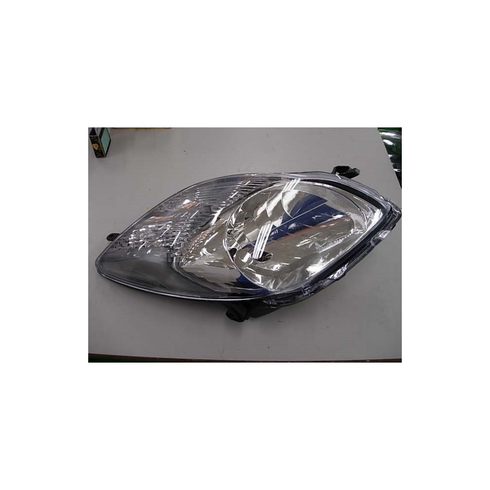 Achetez PHARE GAUCHE AVEC MOTEUR ÉLECTRIQUE I/CROM (T/VALEO) TOYOTA TOYOTA YARIS 09- au meilleur prix sur todocarrocería.com