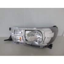 Compra FARO IZQUIERDO ELÉCTRICO (H4) TOYOTA TOYOTA HILUX 16- al mejor precio en todocarrocería.com
