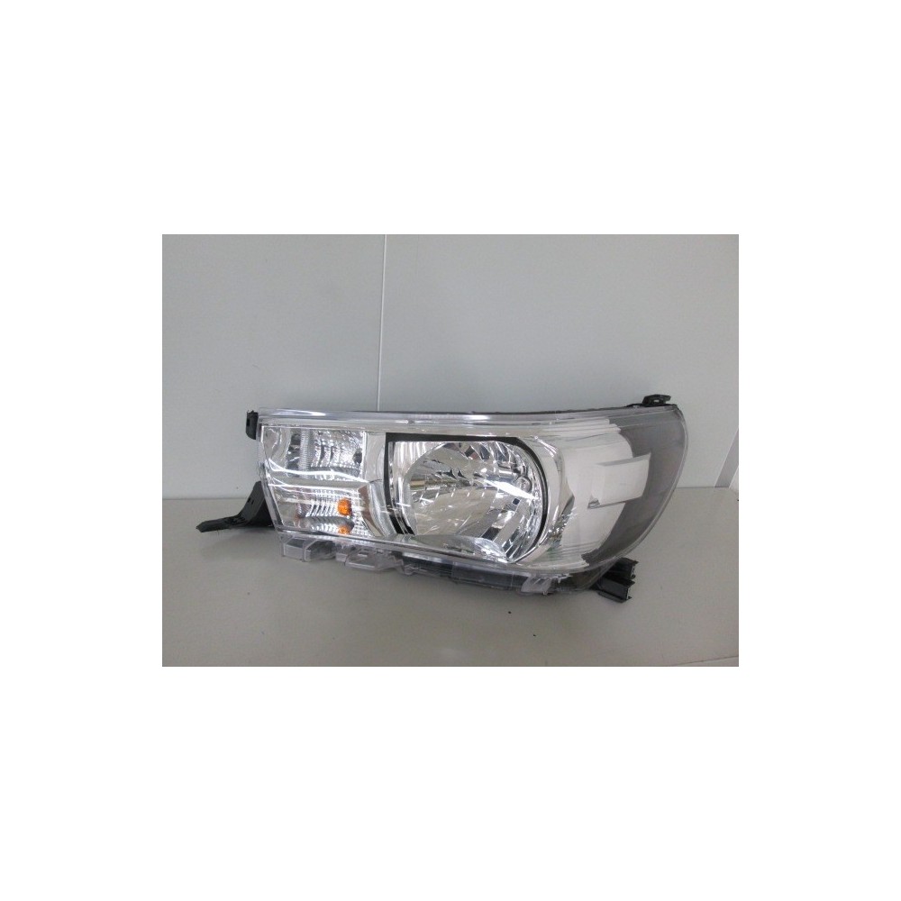 Compra FARO IZQUIERDO ELÉCTRICO (H4) TOYOTA TOYOTA HILUX 16- al mejor precio en todocarrocería.com