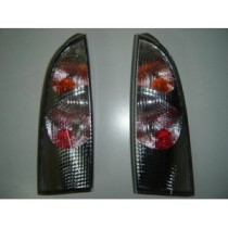 Achetez le KIT FEU ARRIÈRE (VERRE TUNING 3/5 PORTES) FORD FORD FOCUS 98- au meilleur prix sur todocarrocería.com.
