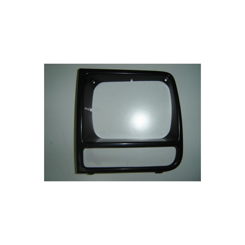 Achetez MOULURE DE PHARE GAUCHE JEEP JEEP CHEROKEE 97-99 au meilleur prix sur todocarrocería.com.