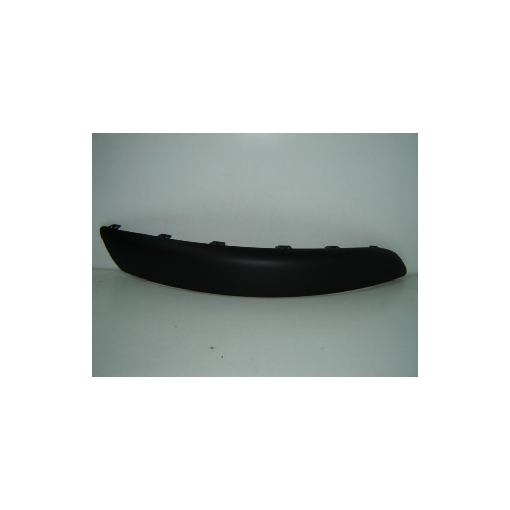 Achetez le Moulure Pare-chocs Avant Droit Noir PEUGEOT PEUGEOT 307 01- au meilleur prix sur todocarrocería.com.