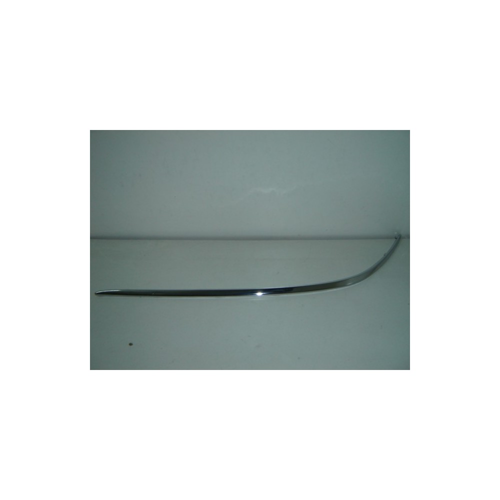 Compra MOLDURA PARAGOLPES DELANTERO IZQUIERDO CROMADO MERCEDES MERCEDES S W220 98- al mejor precio en todocarrocería.com