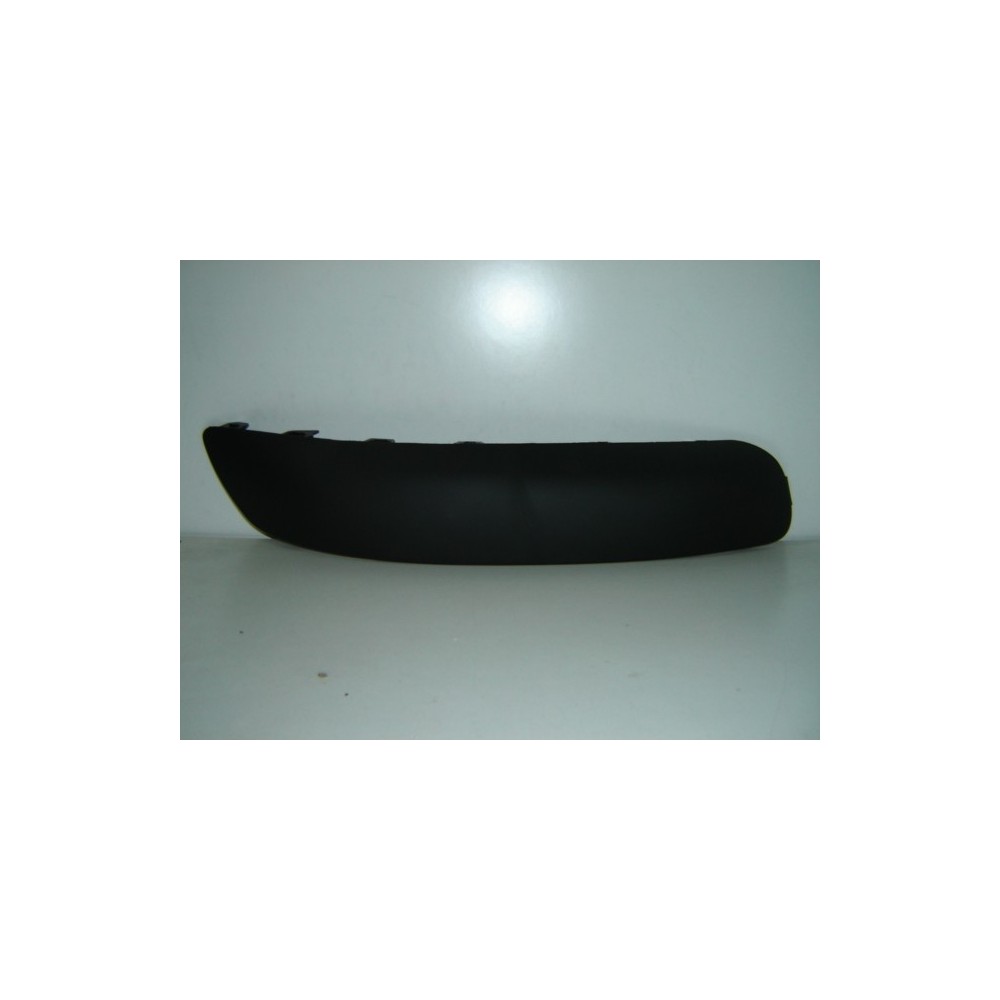 Compra MOLDURA PARAGOLPES TRASERO IZQUIERDO NEGRO PEUGEOT PEUGEOT 307 01- al mejor precio en todocarrocería.com
