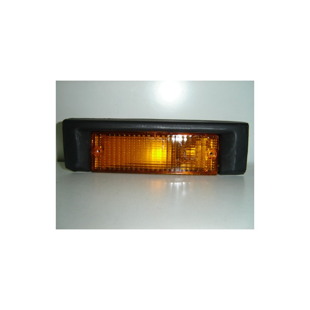 Compra PILOTO DELANTERO IZQUIERDO BMW BMW E30 83-87 al mejor precio en todocarrocería.com