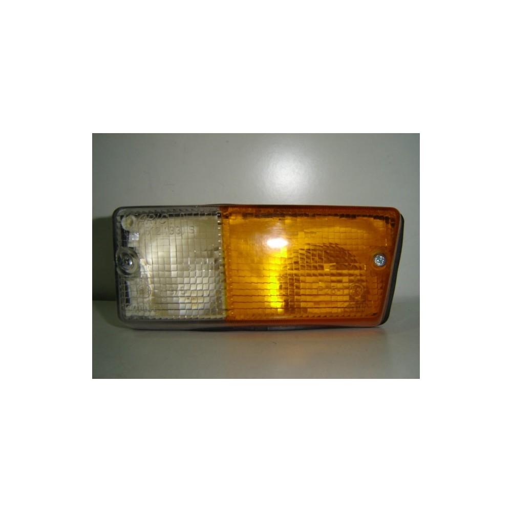 Compra PILOTO DELANTERO IZQUIERDO RENAULT RENAULT 5 80- al mejor precio en todocarrocería.com