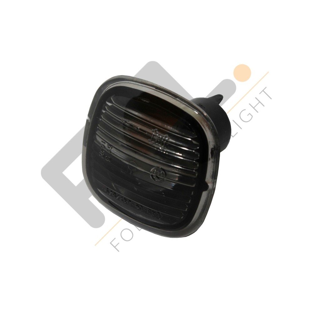 Achetez FEU LATÉRAL DROIT/GAUCHE (FUMÉ-NOIR) AUDI AUDI A4 94- au meilleur prix sur todocarrocería.com