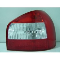 Compra PILOTO TRASERO DERECHO AUDI AUDI A3 00- al mejor precio en todocarrocería.com