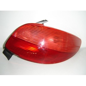 Compra PILOTO TRASERO DERECHO PEUGEOT PEUGEOT 206 98- al mejor precio en todocarrocería.com