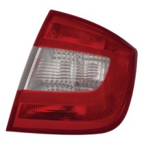 Compra PILOTO TRASERO DERECHO SKODA SKODA RAPID 2013.01- al mejor precio en todocarrocería.com