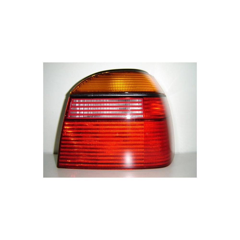 Compra PILOTO TRASERO DERECHO VW VW GOLF 91- al mejor precio en todocarrocería.com