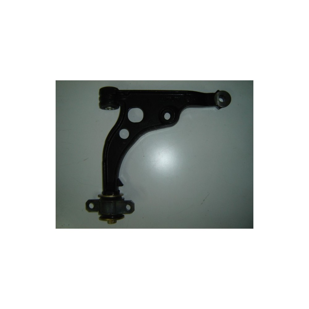 Compra BRAZO SUSPENSIÓN DERECHO FIAT 1.8 (TON)FIAT DUCATO 02- al mejor precio en todocarrocería.com