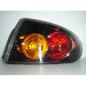Achetez FEU ARRIÈRE DROIT (EXTÉRIEUR)(TRANSPARENT) MAZDA MAZDA 3 SEDAN 04-07 au meilleur prix sur todocarrocería.com