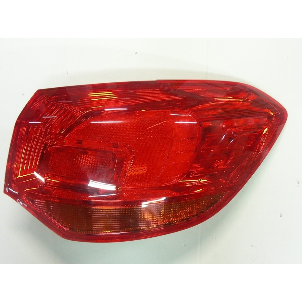 Compra PILOTO TRASERO DERECHO (ROJO/ROJO SW) OPEL OPEL ASTRA 10- al mejor precio en todocarrocería.com