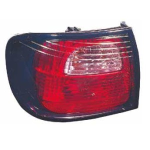 Compra PILOTO TRASERO DERECHO 4 PUERTAS (EXTERIOR) NISSAN NISSAN PRIMERA 00- al mejor precio en todocarrocería.com
