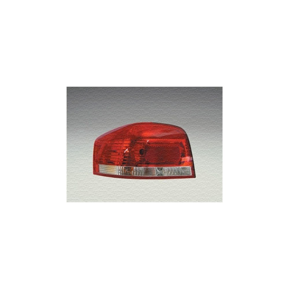 Compra PILOTO TRASERO DERECHO MAGNETI MARELLI (3P) AUDI AUDI A3 03- al mejor precio en todocarrocería.com