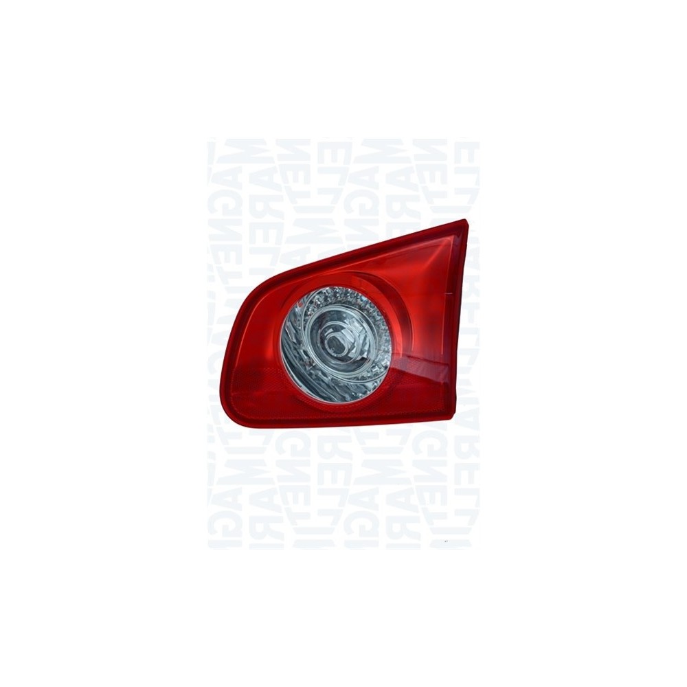 Compra PILOTO TRASERO DERECHO MEIO MAGNETI MARELLI (SW) VW VW PASSAT 05- al mejor precio en todocarrocería.com