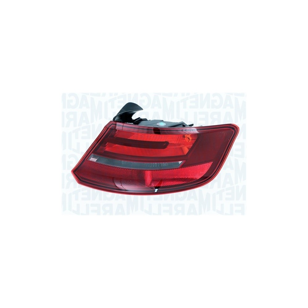 Compra PILOTO TRASERO EXTERIOR DERECHO MAGNETI MARELLI (5 PUERTAS) AUDI AUDI A3 PQ37  11- al mejor precio en todocarrocería.com