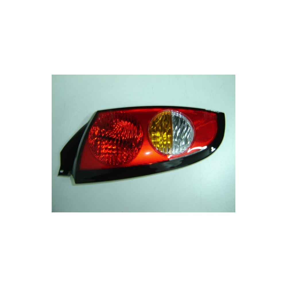 Compra PILOTO TRASERO IZQUIERDO HYUNDAI HYUNDAI ATOS PRIME 00- al mejor precio en todocarrocería.com