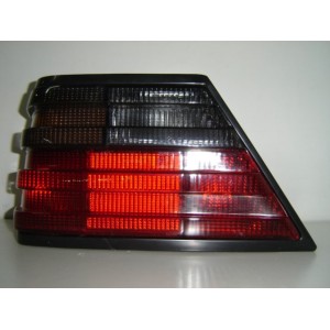 Compra PILOTO TRASERO IZQUIERDO (AHUMADO) MERCEDES MERCEDES W124 85- al mejor precio en todocarrocería.com
