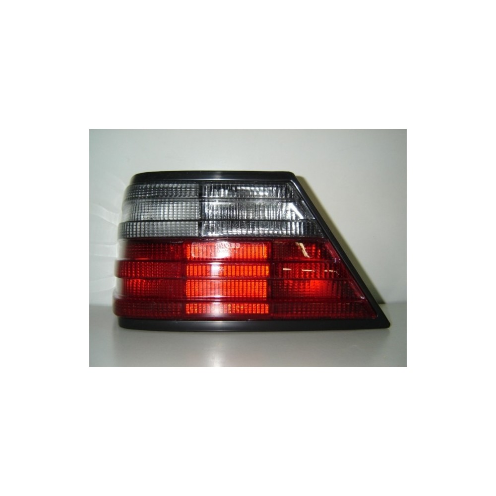Achetez FEU ARRIÈRE GAUCHE (FUMÉ) MERCEDES MERCEDES W124 93- au meilleur prix sur todocarrocería.com