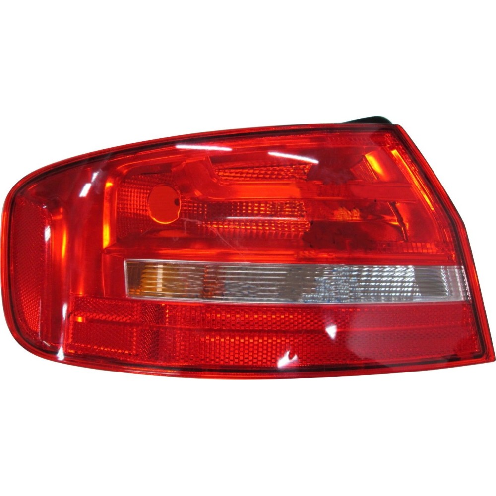 Achetez FEU ARRIÈRE GAUCHE (EXTÉRIEUR 4 PORTES) AUDI AUDI A4 12- au meilleur prix sur todocarrocería.com
