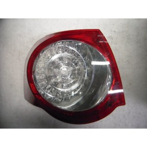 Achetez FEU ARRIÈRE GAUCHE (EXTÉRIEUR SW LED) VW VW PASSAT 05- au meilleur prix sur todocarrocería.com