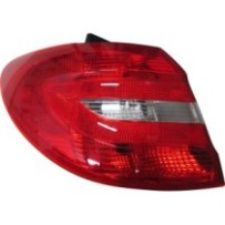 Compra PILOTO TRASERO IZQUIERDO (EXTERIOR) MERCEDES MERCEDES B W246 12- al mejor precio en todocarrocería.com