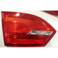 Compra PILOTO TRASERO IZQUIERDO (MEIO 4 PUERTAS) VW VW JETTA 11- al mejor precio en todocarrocería.com
