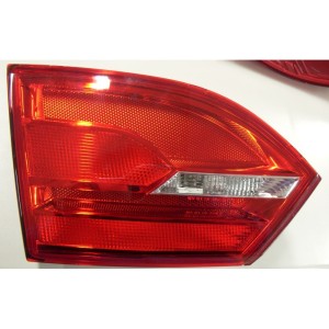 Achetez FEU ARRIÈRE GAUCHE (MOYEN 4 PORTES) VW VW JETTA 11- au meilleur prix sur todocarrocería.com