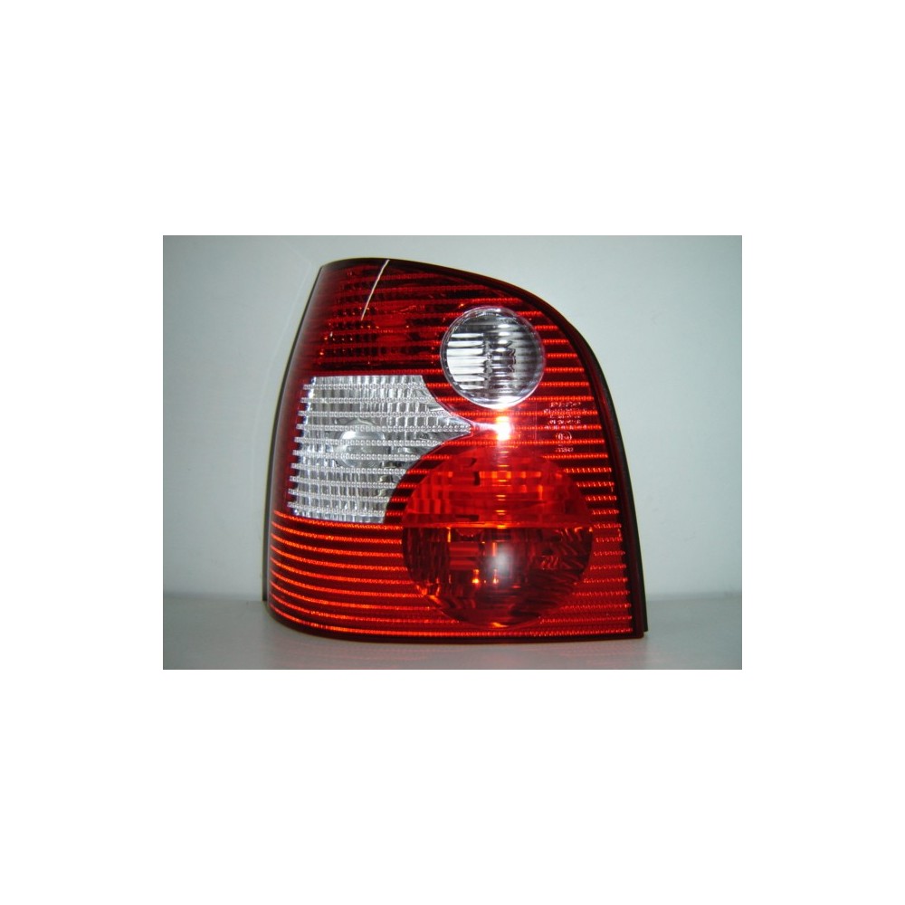 Compra PILOTO TRASERO IZQUIERDO (ROJO+BLANCO) VW VW POLO 02- al mejor precio en todocarrocería.com