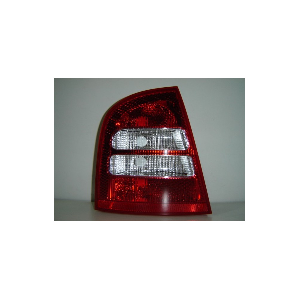 Achetez FEU ARRIÈRE GAUCHE (BERLINE) SKODA SKODA OCTAVIA 01- au meilleur prix sur todocarrocería.com