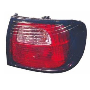 Achetez FEU ARRIÈRE GAUCHE 4 PORTES (EXTÉRIEUR) NISSAN NISSAN PRIMERA 00- au meilleur prix sur todocarrocería.com