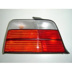 Compra PILOTO TRASERO IZQUIERDO BLANCO C/CHECK CONTROL MAGNETI MARELLI (4 PUERTAS) BMW BMW E36 91- al mejor precio en todocarroc