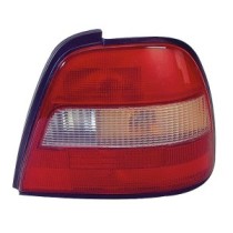 FEU ARRIÈRE GAUCHE BERLINE (4 PORTES) NISSAN SUNNY N14 1991.01- 108.800451, 26555-62C11