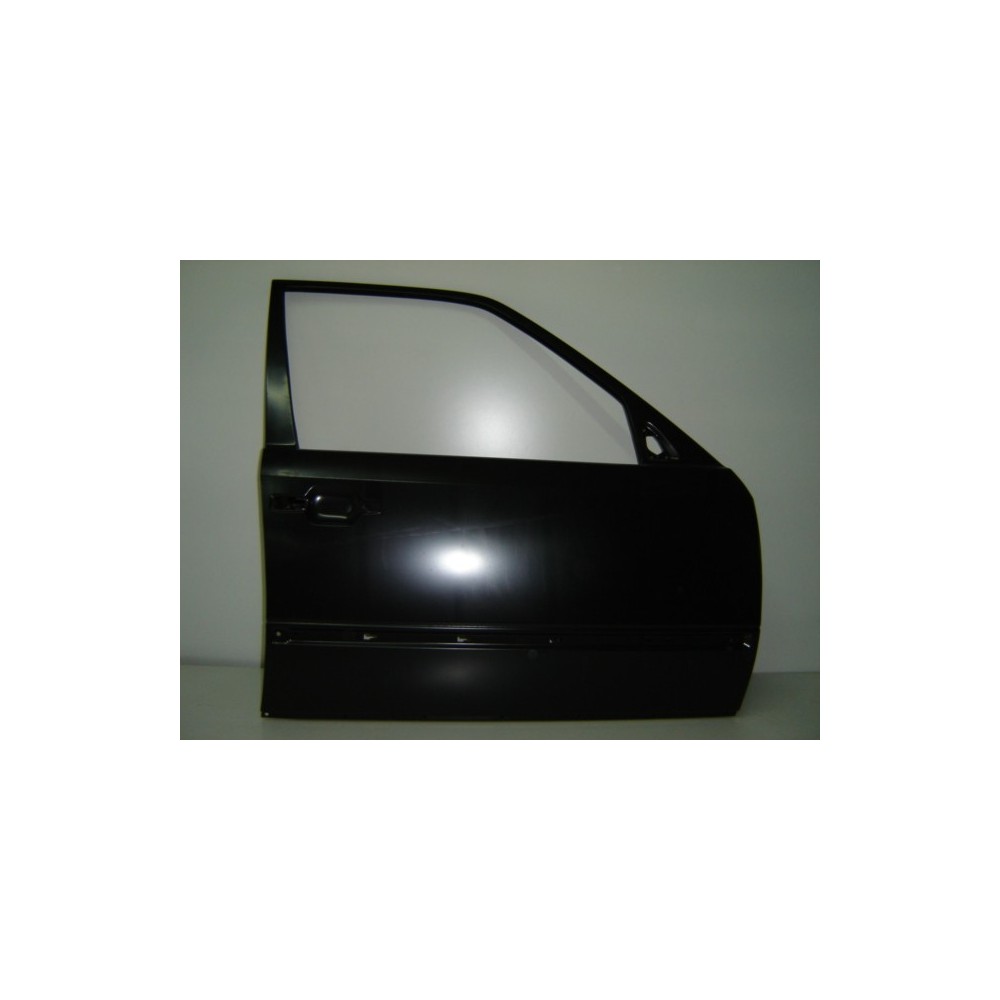 Achetez PORTE AVANT DROITE MERCEDES MERCEDES W124 85- au meilleur prix sur todocarrocería.com.