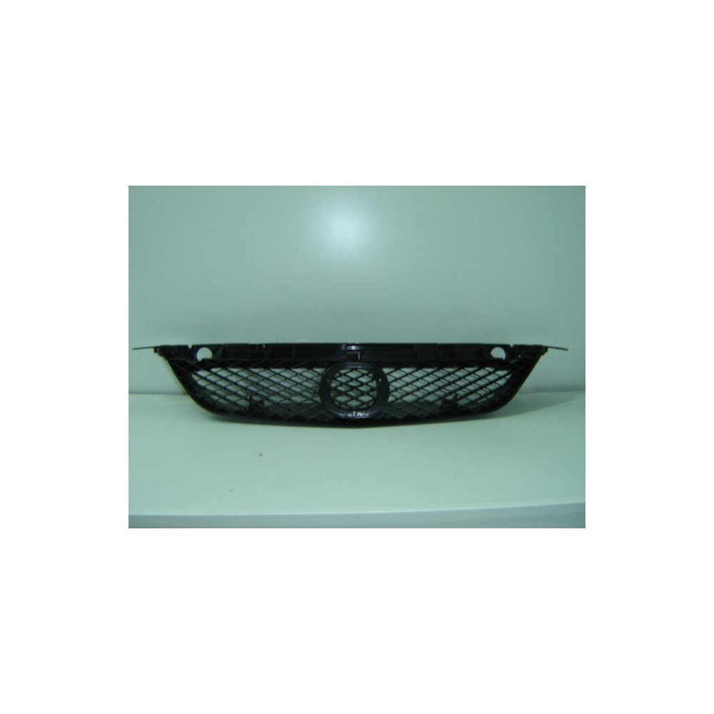 Achetez GRILLE MAZDA MAZDA 323 01-03 au meilleur prix sur todocarrocería.com