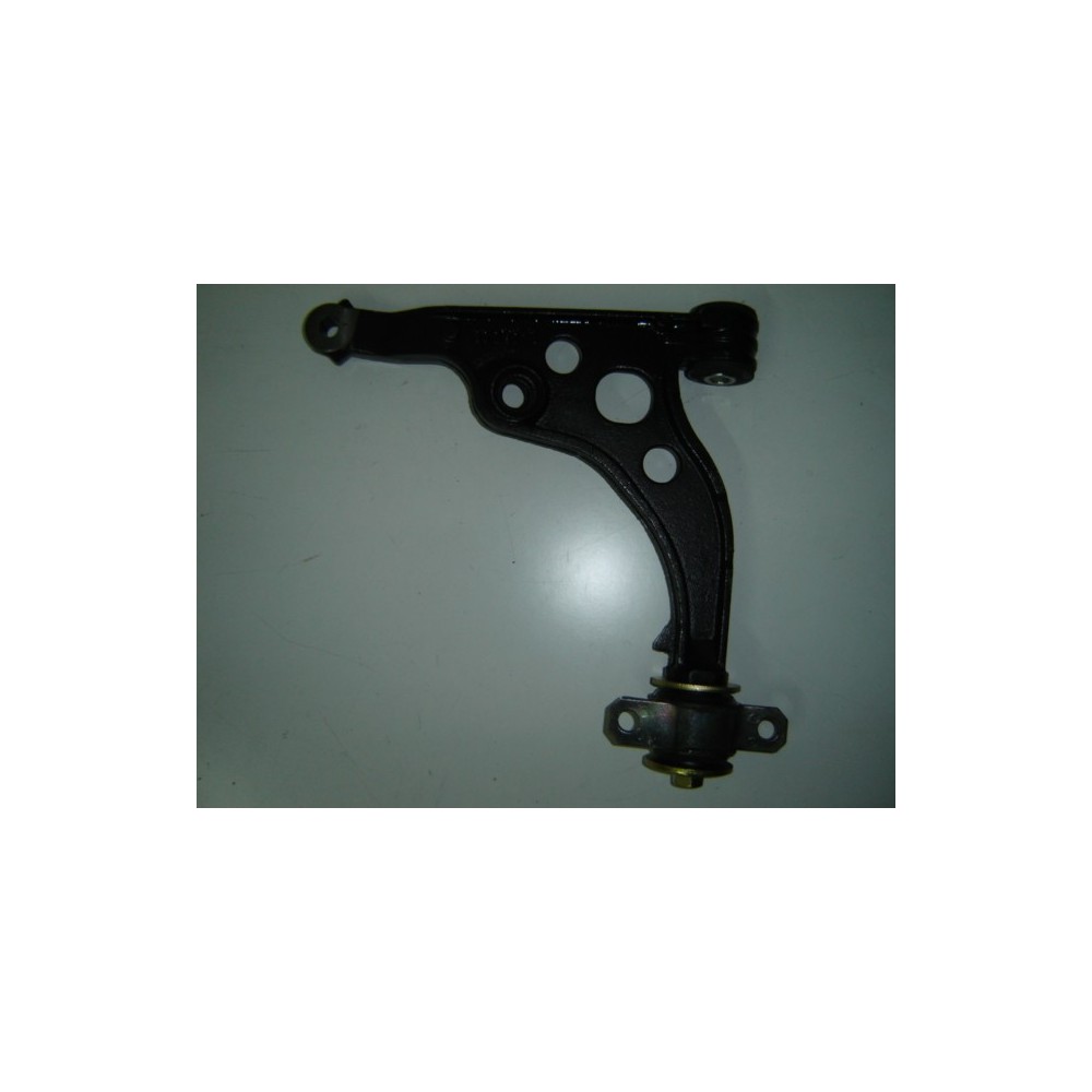 Achetez BRAS DE SUSPENSION GAUCHE FIAT 1.0/1.4(T)FIAT DUCATO 02- au meilleur prix sur todocarrocería.com