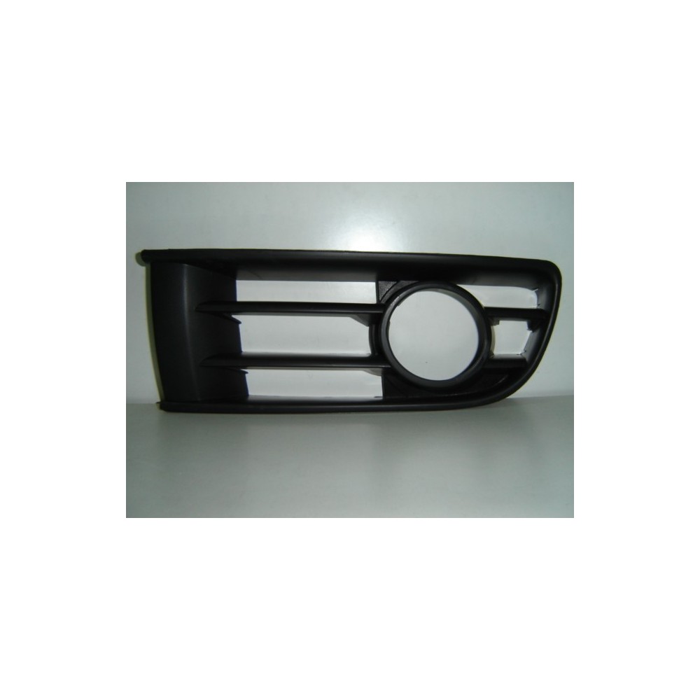 Achetez GRILLE DROITE PARE-CHOCS AVANT (AVEC TROU DE PHARE) VW VW POLO 02- au meilleur prix sur todocarrocería.com