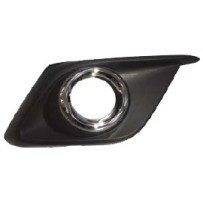 Achetez GRILLE AVANT DROITE (AVEC TROUS DE PHARES)(AVEC ANNEAU CHROMÉ) MAZDA MAZDA 3 14- au meilleur prix sur todocarrocería.c